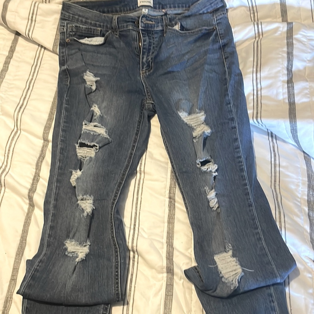 Distressed Skinny Jeans